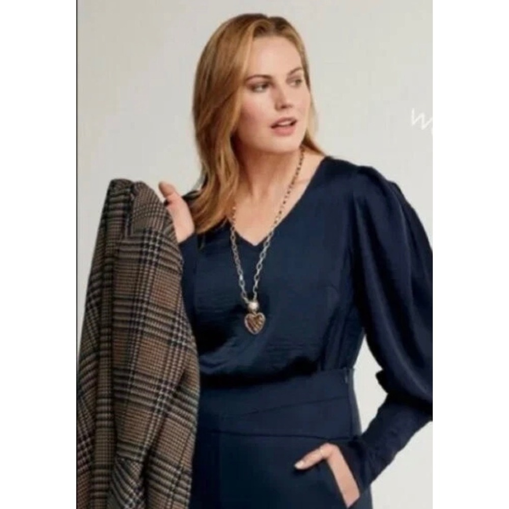 Cabi Navy Satin V Neck Long Bishop Sleeve Top‎ Size M Style 3959
